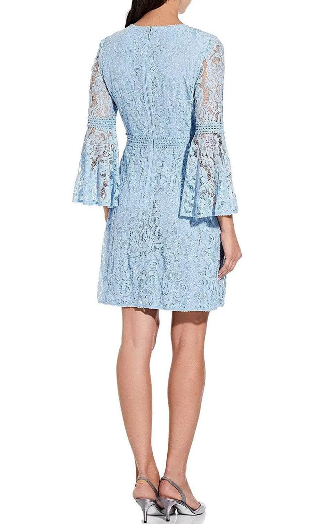 Adrianna Papell AP1D103908 - Long Bell Sleeve Jewel Neck Casual Dress