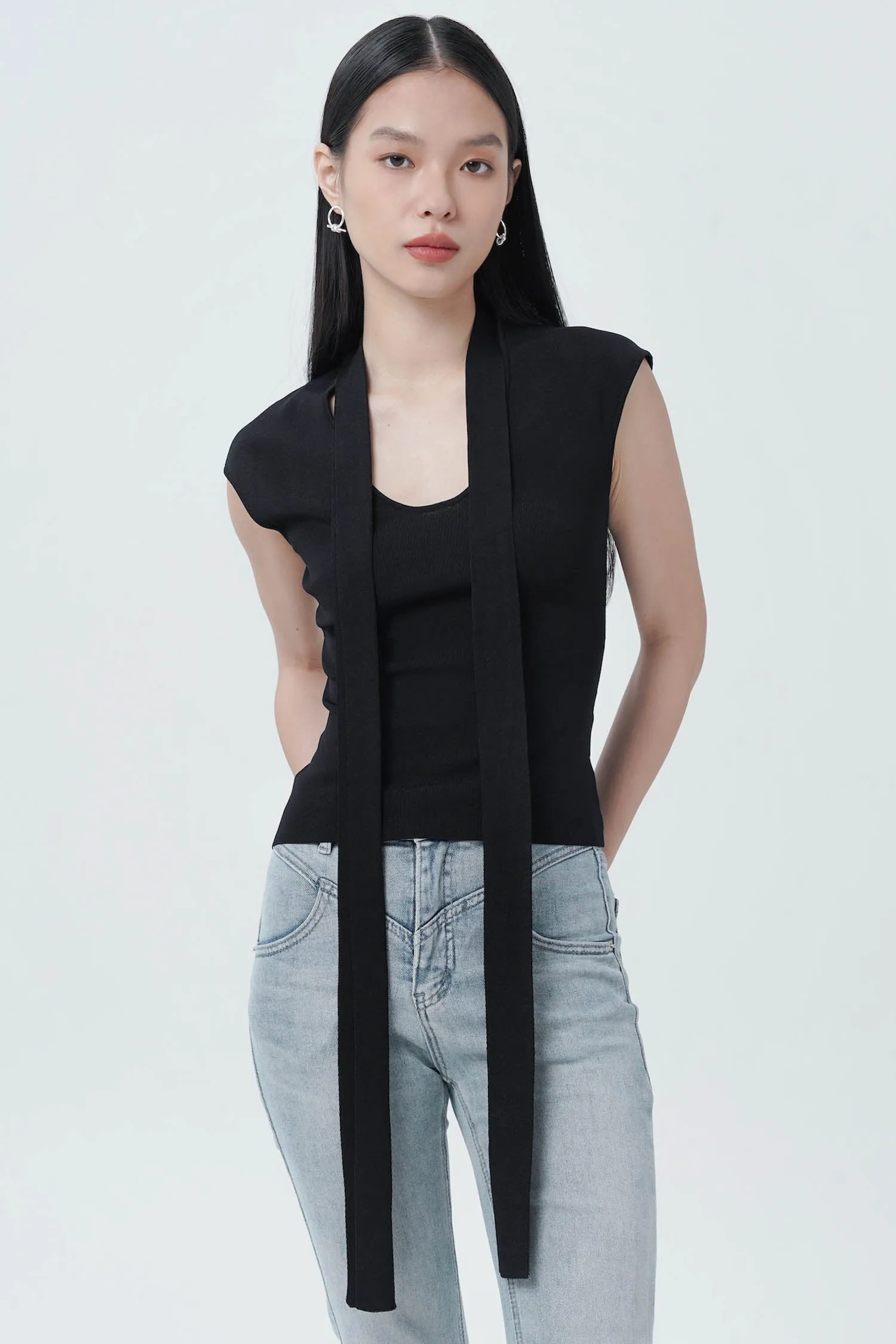 Arata Top In Black