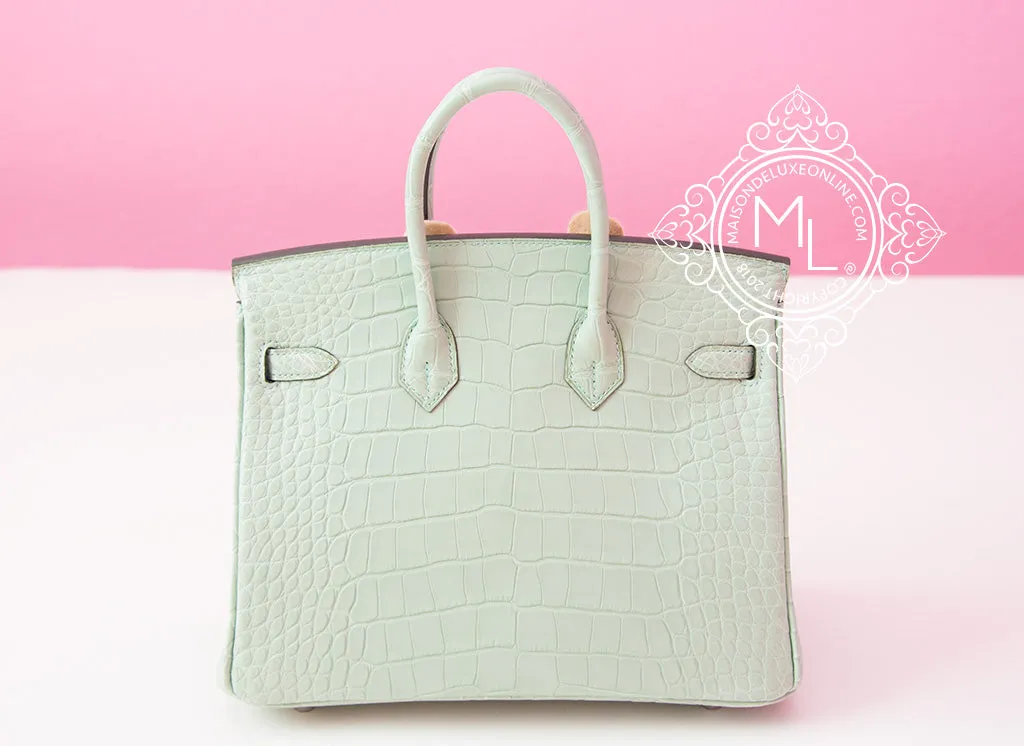 Hermes Green Vert d'eau Crocodile Birkin 25 Handbag