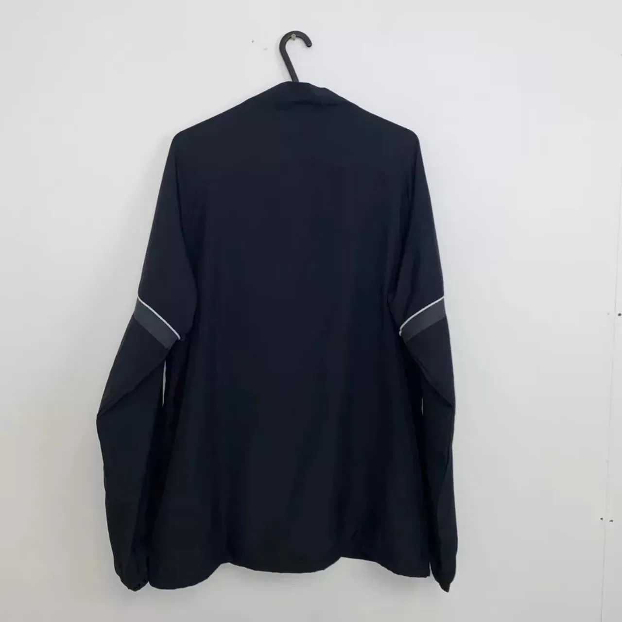 Preowned Nike Dri FIT Academy Track Jacket Full-Zip Mens Size L Black Athletic Swoosh.