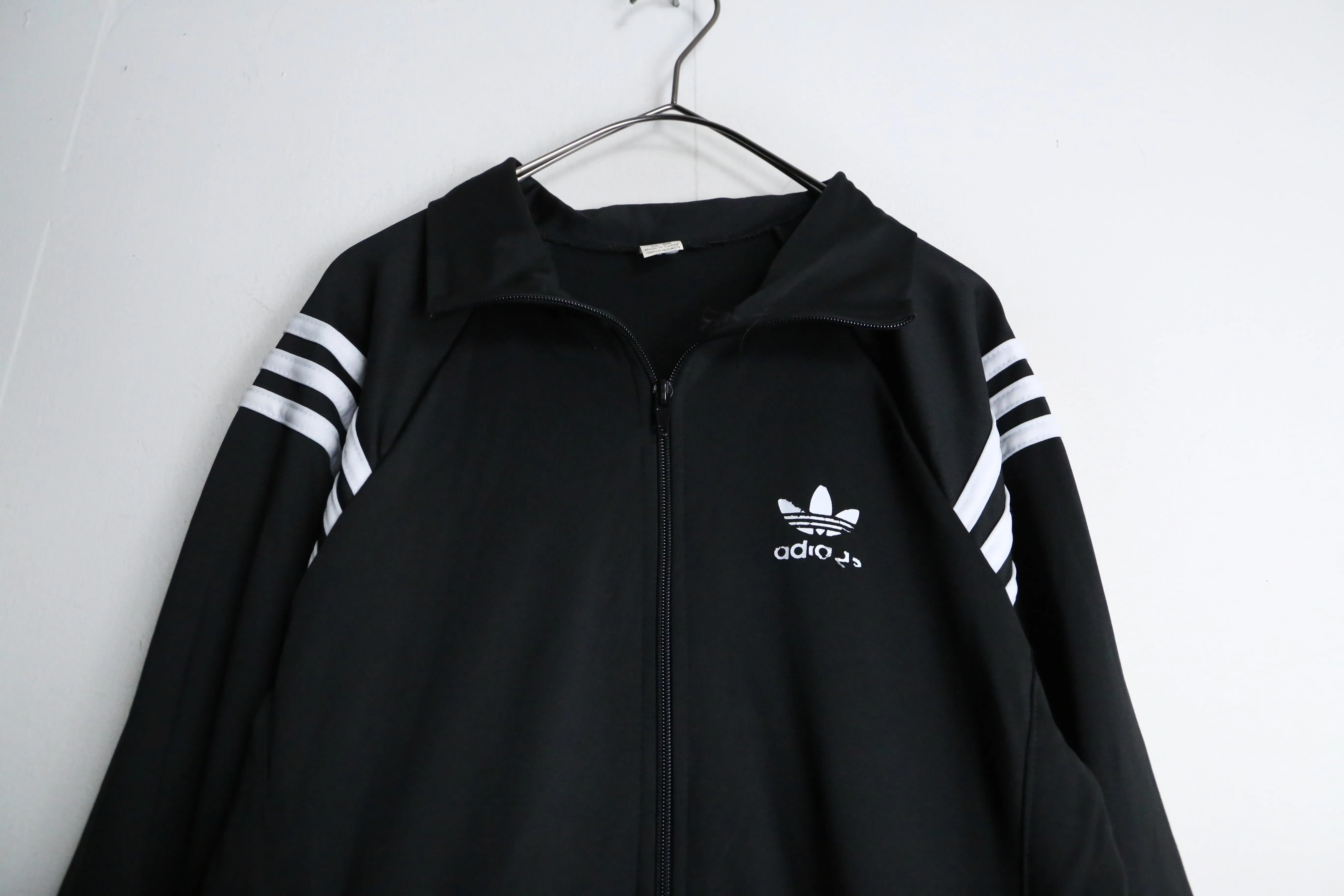 "adidas" black color 3line track jacket