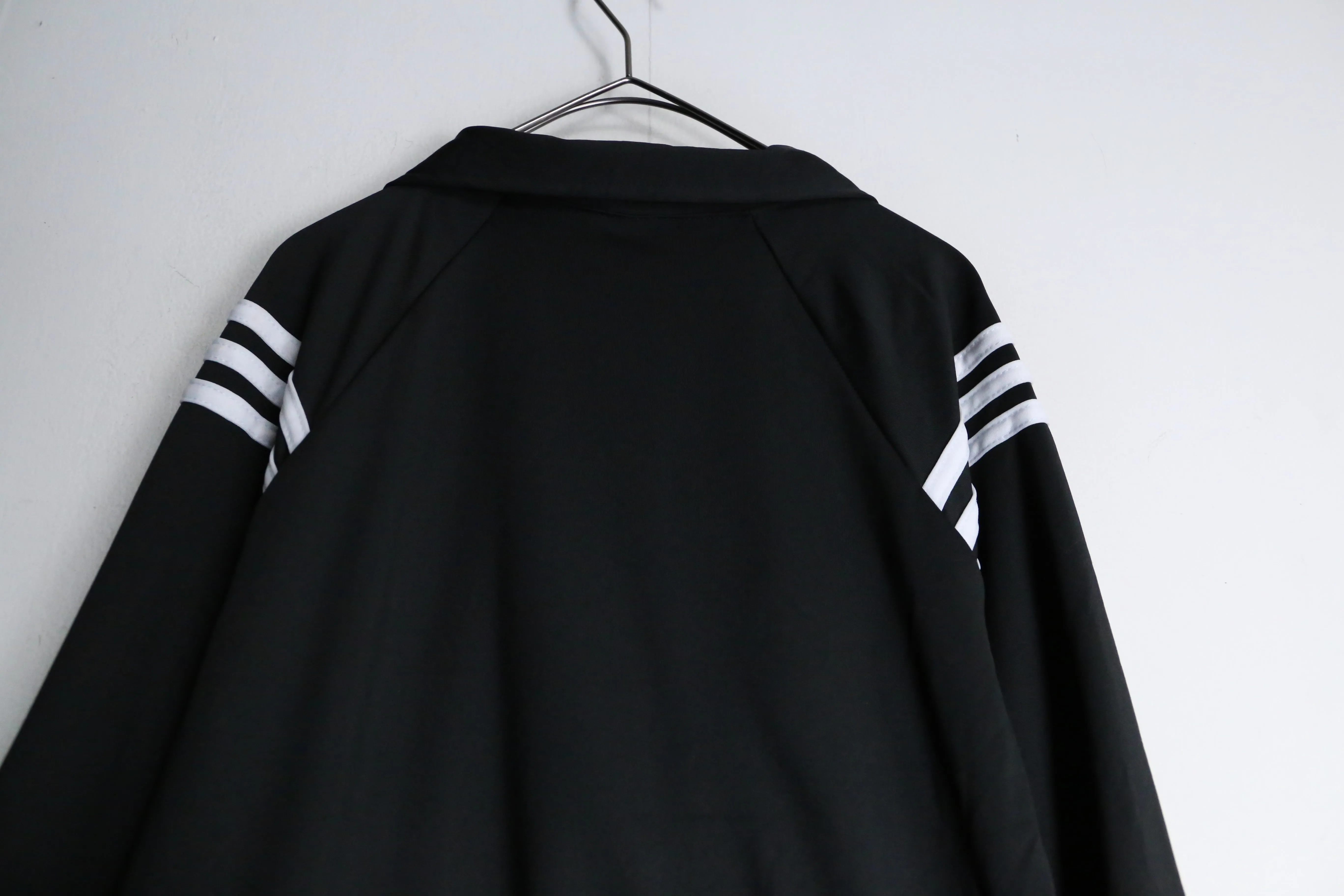 "adidas" black color 3line track jacket